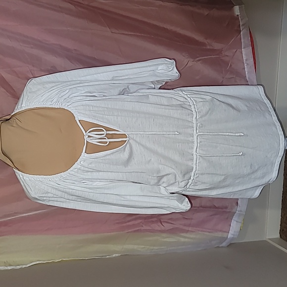 Cover-up - Picture 1 of 4